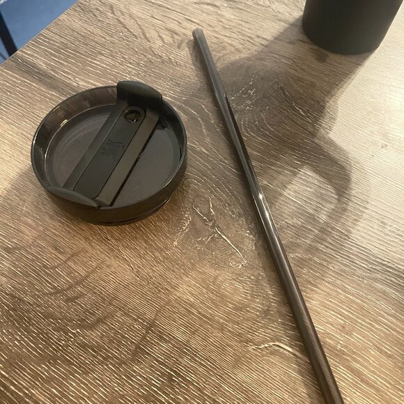 40 oz Stanley Tumbler (Black/Iridescent) - Picture 5 of 5